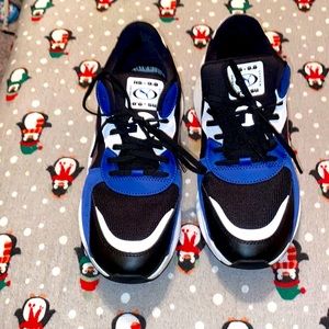 PUMA RS- 9.8 SNEAKERS IN THE COLOR BLUE,BLACK,& WHITE